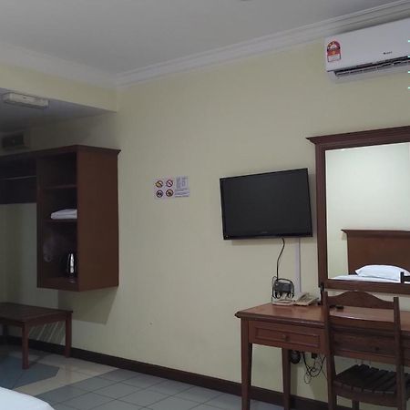 The Upper Deck Hotel Kudat Eksteriør bilde