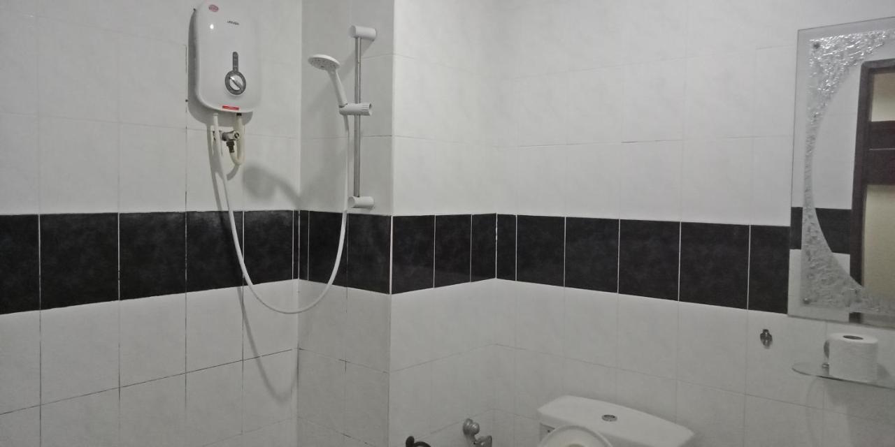 The Upper Deck Hotel Kudat Eksteriør bilde
