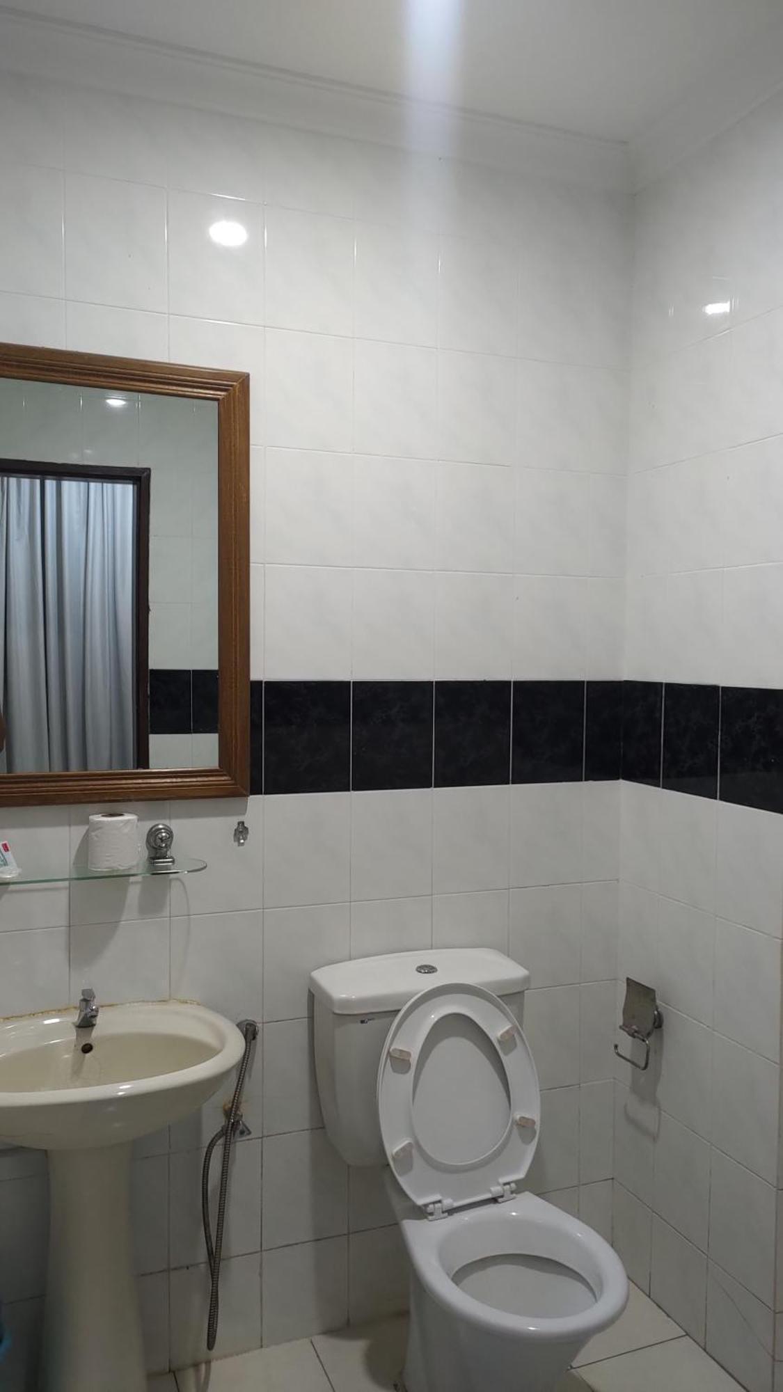 The Upper Deck Hotel Kudat Eksteriør bilde
